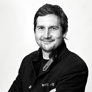 ADAM PUSTINA